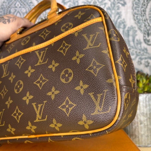 Sold - Picture 4 of 16